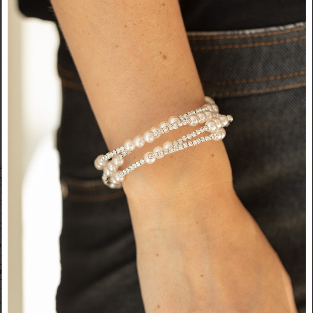 Hollywood Hospitality Bracelet